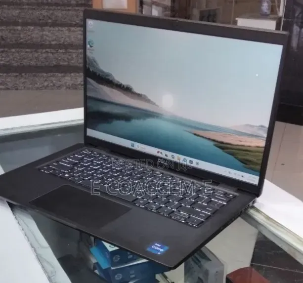 New Laptop Dell 16GB Intel Core i7 SSD 512GB