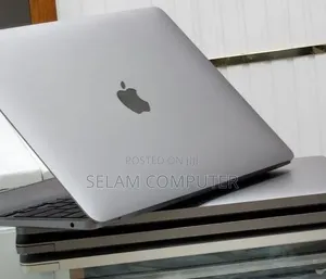 New Laptop Apple MacBook Pro 2020 M1 8GB Apple M1 SSD 256GB