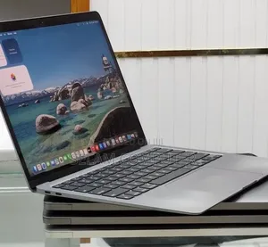 New Laptop Apple MacBook Pro 2020 M1 8GB Apple M1 SSD 256GB