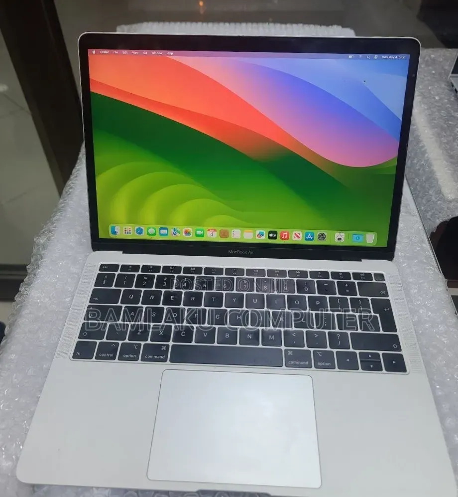 New Laptop Apple MacBook Air 2018 8GB Intel Core i5 SSD 128GB