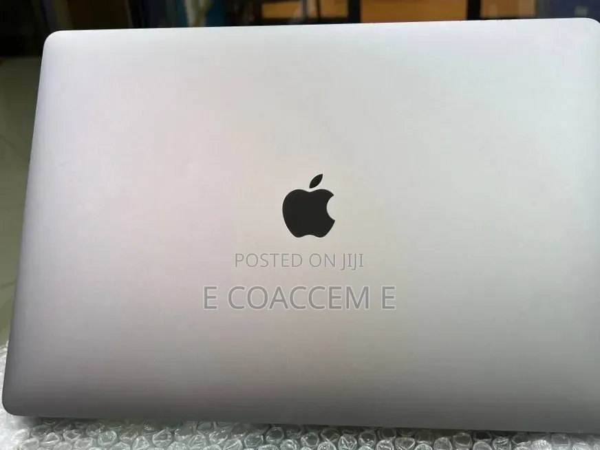 New Laptop Apple MacBook 16GB Intel Core i7 SSD 512GB