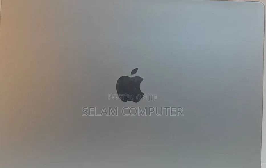 New Laptop Apple MacBook Pro M1 16GB Apple M1 Pro SSD 512GB