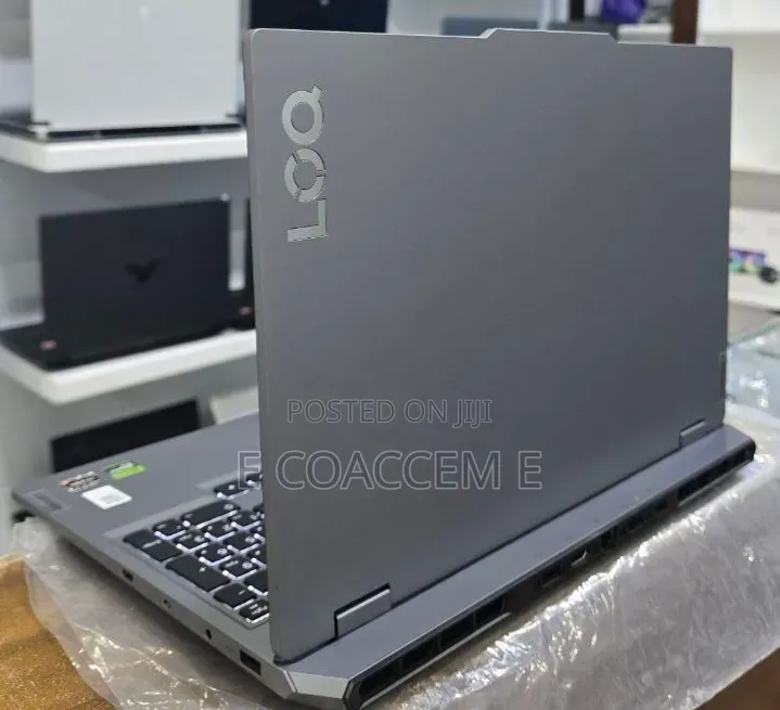 New Laptop Lenovo 16GB AMD Ryzen 5 SSD 512GB