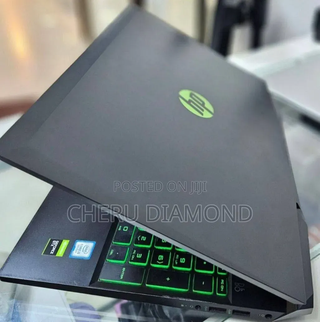 New Laptop HP 14-dq1088wm 8GB Intel Core i5 SSD 256GB