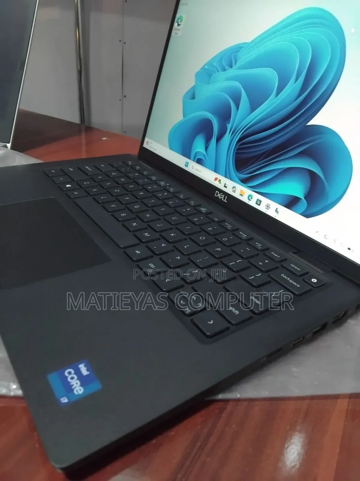 New Laptop Dell Latitude 7420 16GB Intel Core i7 SSD 512GB