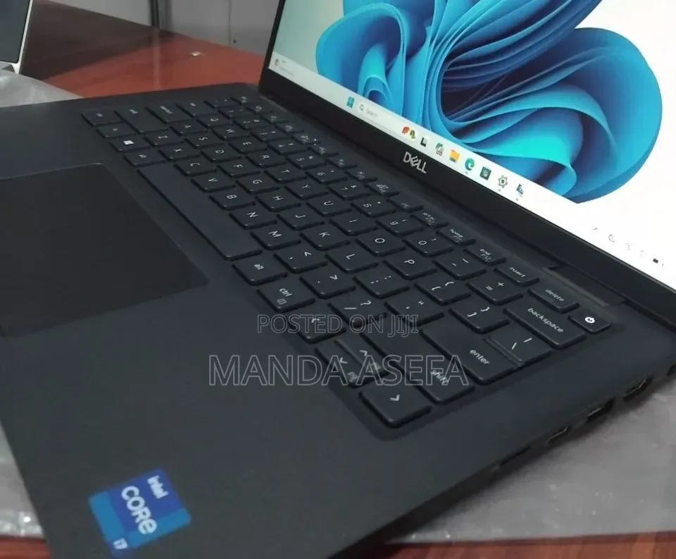New Laptop Dell Latitude 7420 16GB Intel Core i7 SSD 512GB