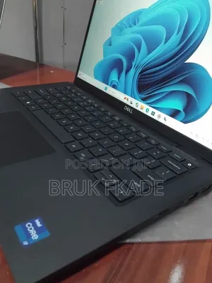 New Laptop Dell Latitude 7420 16GB Intel Core i7 SSD 512GB