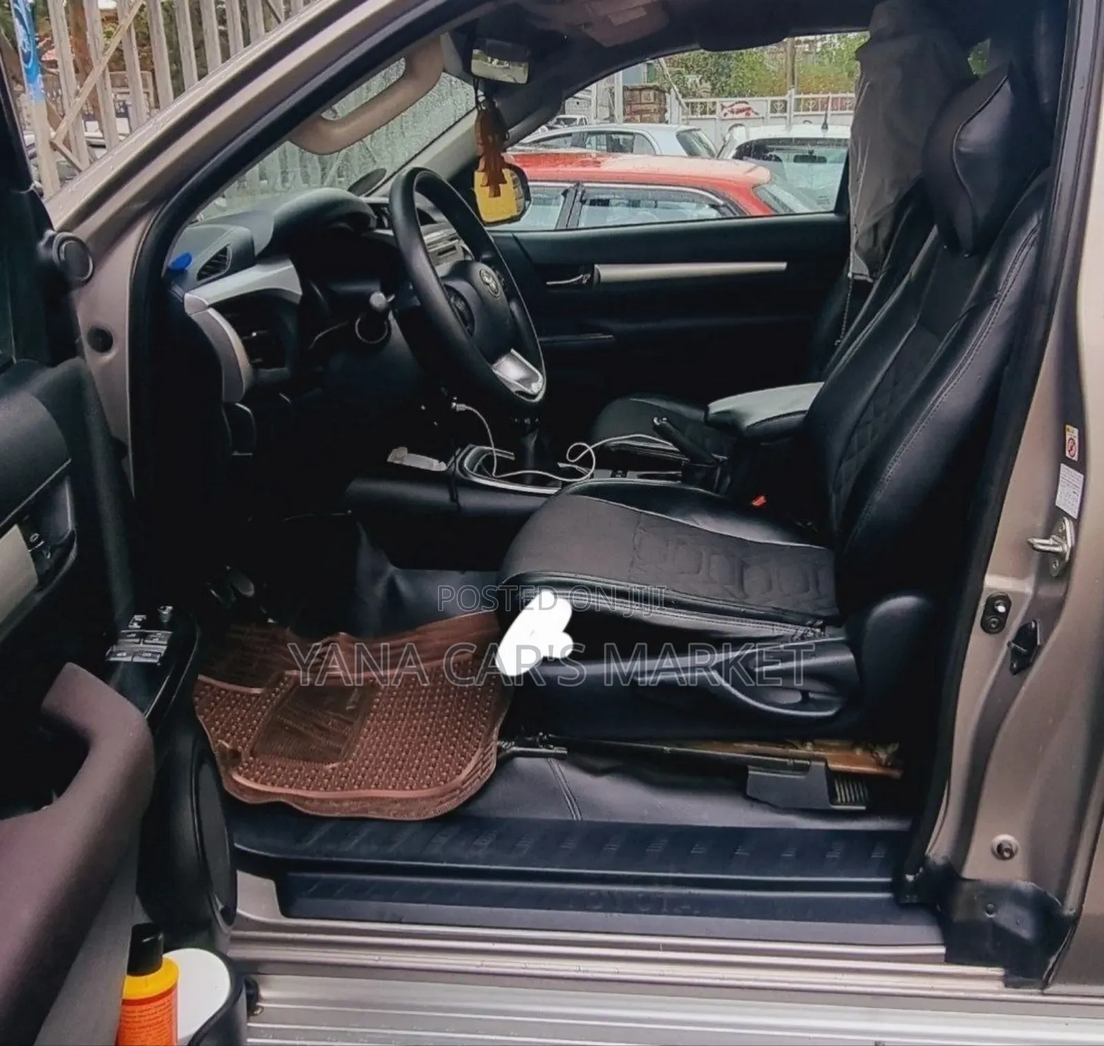 Toyota Hilux 2019 Silver