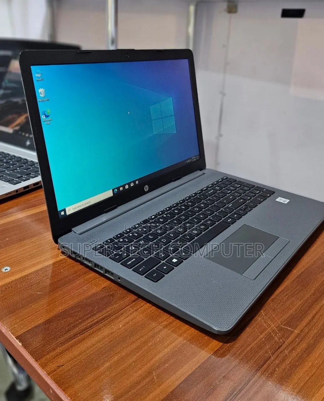 New Laptop HP Stream Notebook 8GB Intel Core i5 HDD 1T