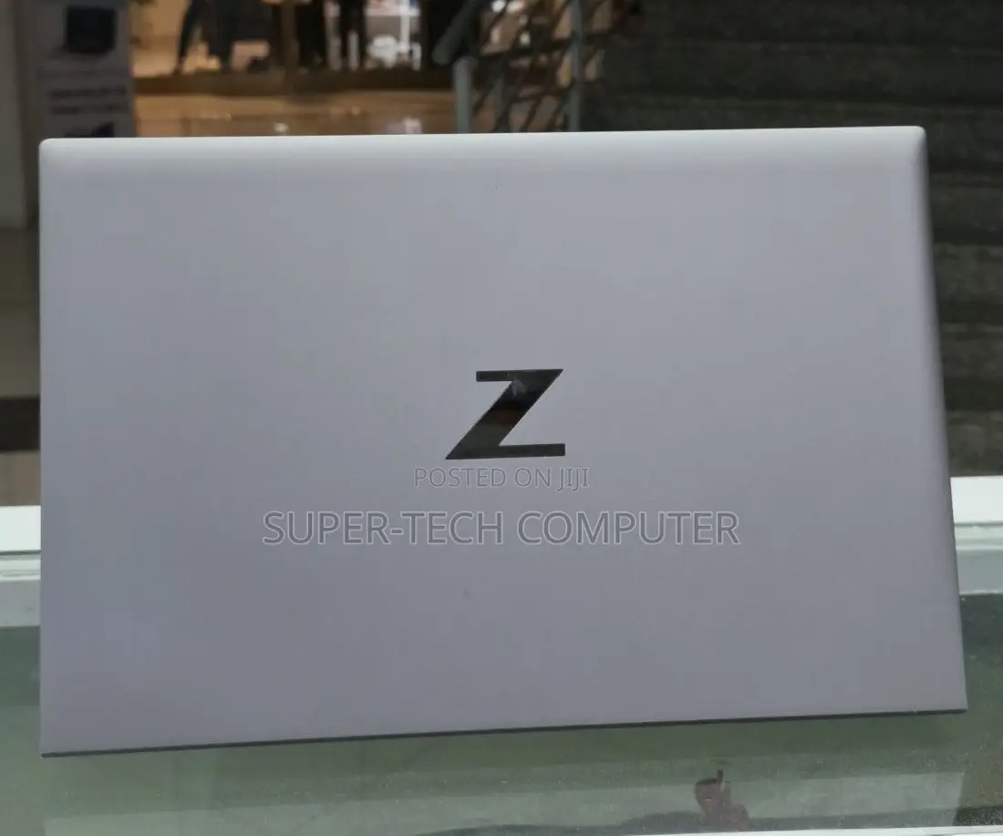 New Laptop HP ZBook Firefly 14 G7 16GB Intel Core i7 SSD 512GB