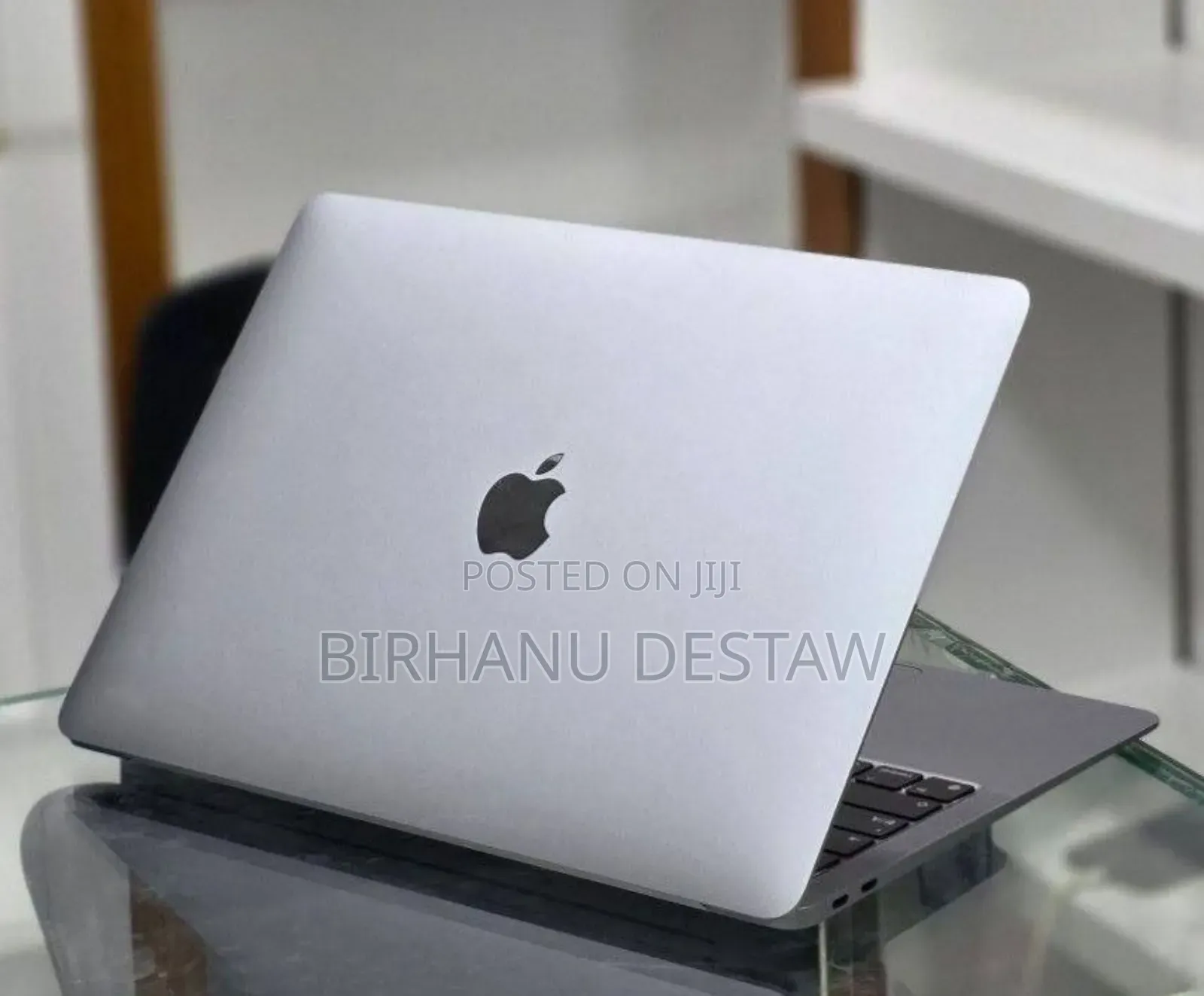 New Laptop Apple MacBook Air 2020 M1 8GB Apple M1 SSD 512GB