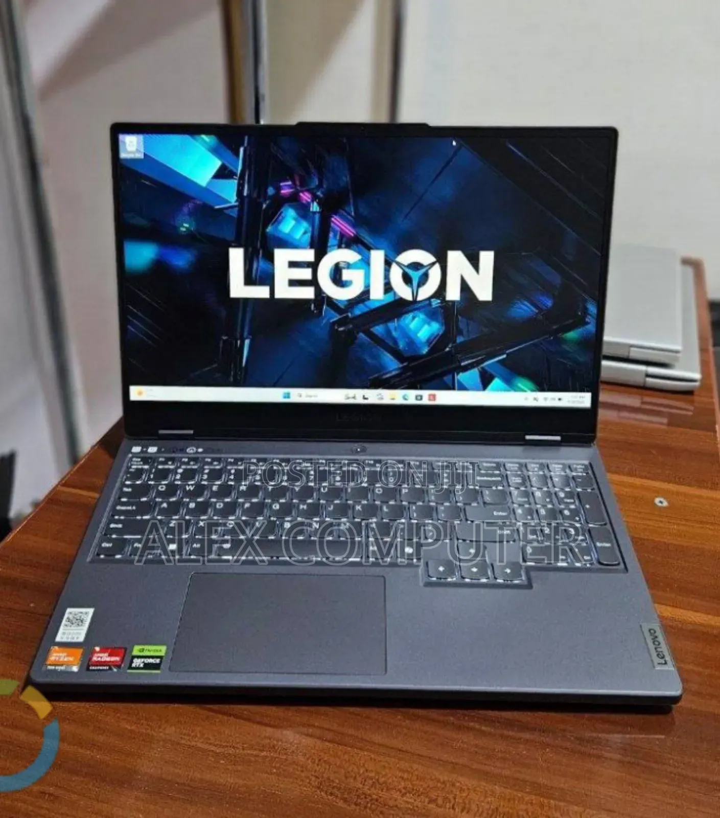New Laptop Lenovo 16GB AMD Ryzen 7 SSD 512GB