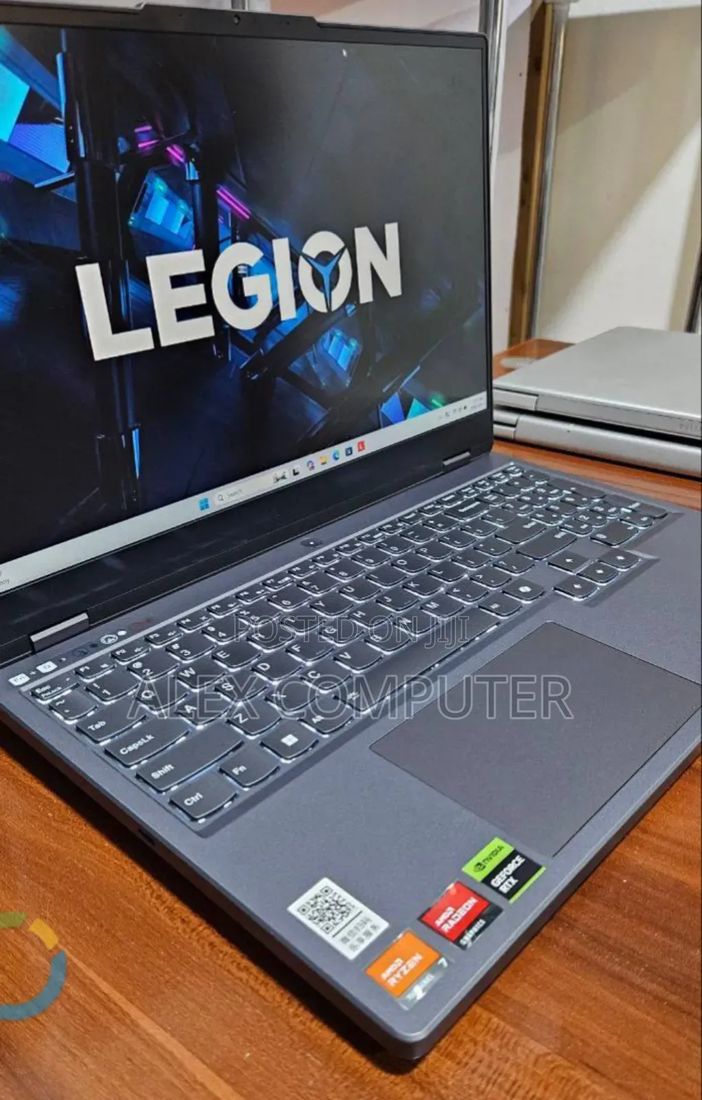 New Laptop Lenovo 16GB AMD Ryzen 7 SSD 512GB