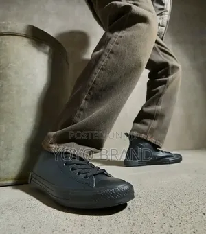 All Star Convesre Chunk Plus Tripple Black Lather Unisex Shoes