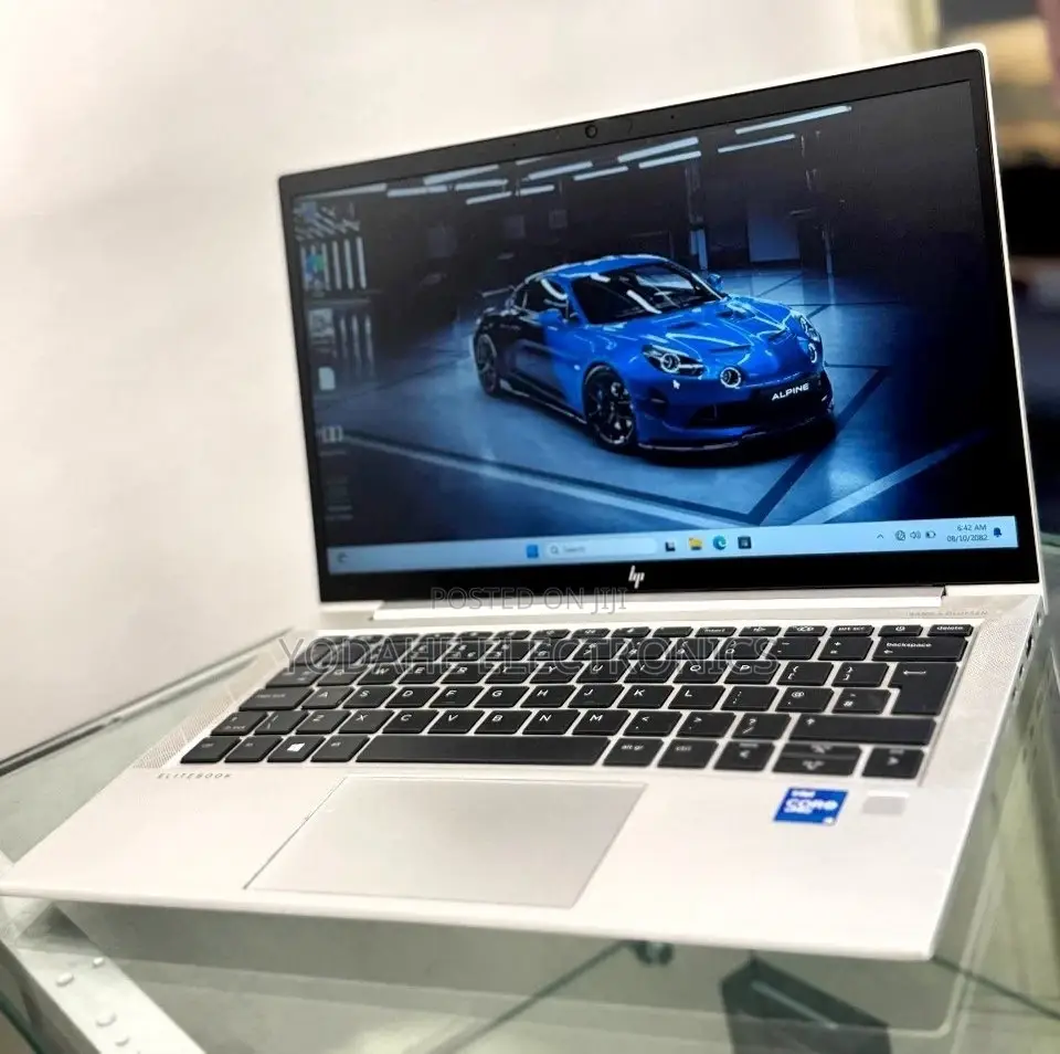 New Laptop HP EliteBook 830 G8 16GB Intel Core i5 SSD 512GB