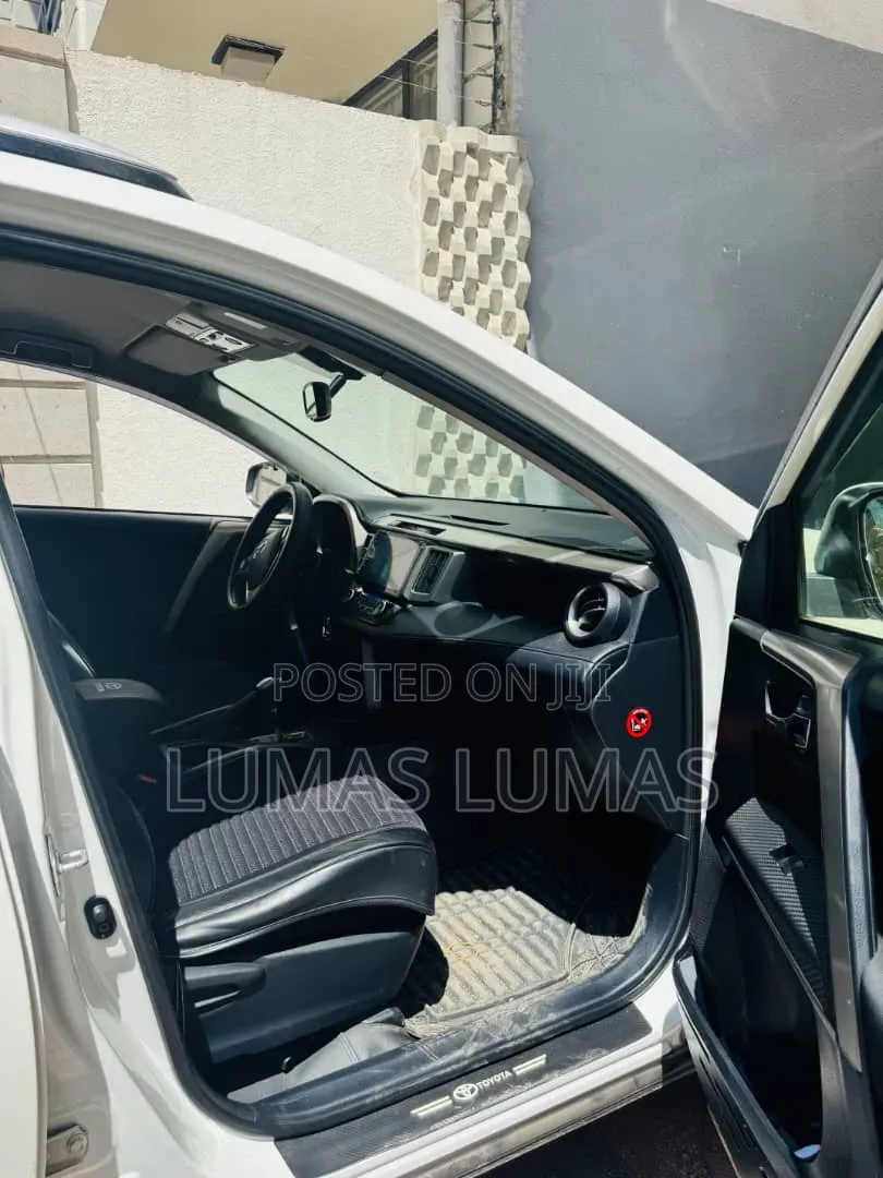 Toyota RAV4 2015 White