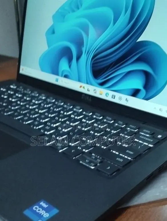 New Laptop Dell Latitude 5310 16GB Intel Core i7 SSD 512GB