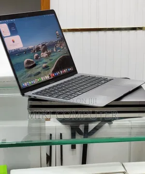 New Laptop Apple MacBook Air 2020 M1 8GB Intel SSD 256GB