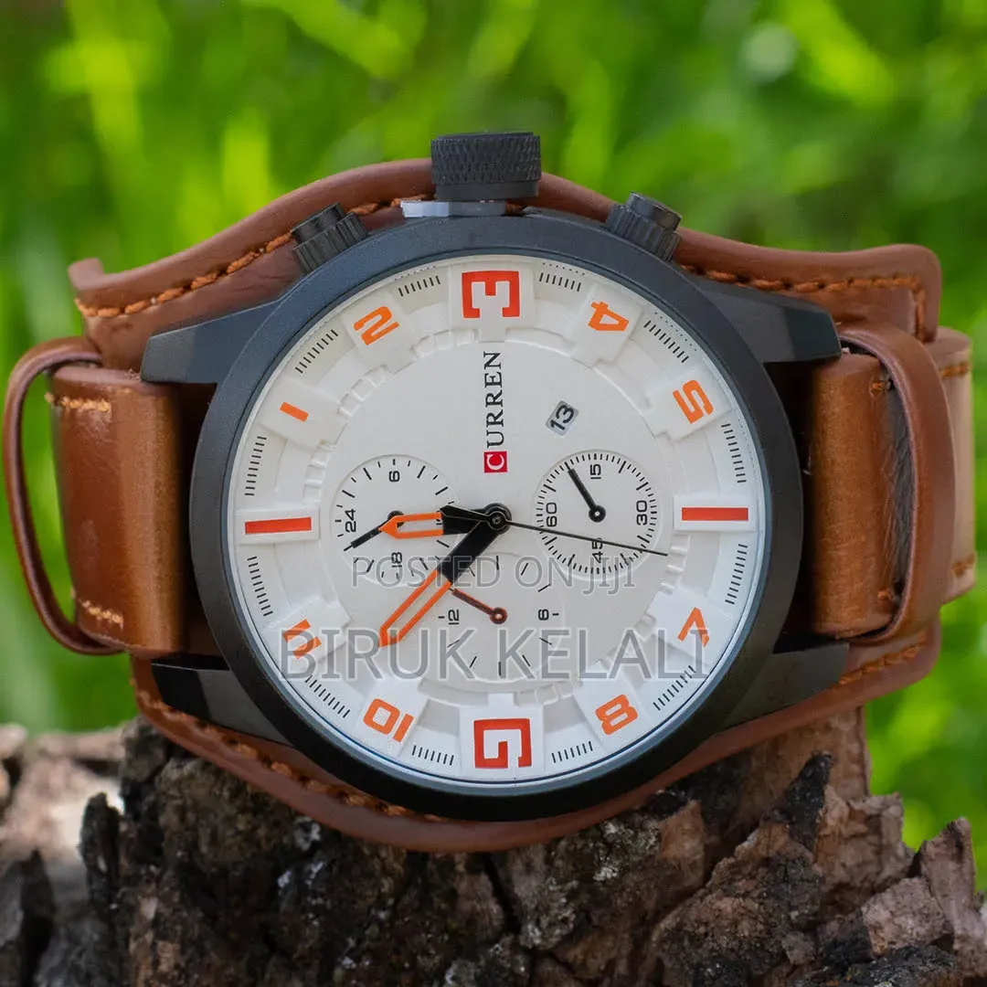 Curren 8225 Men's Wristwatch Featuring a Brown Leather Strap and White