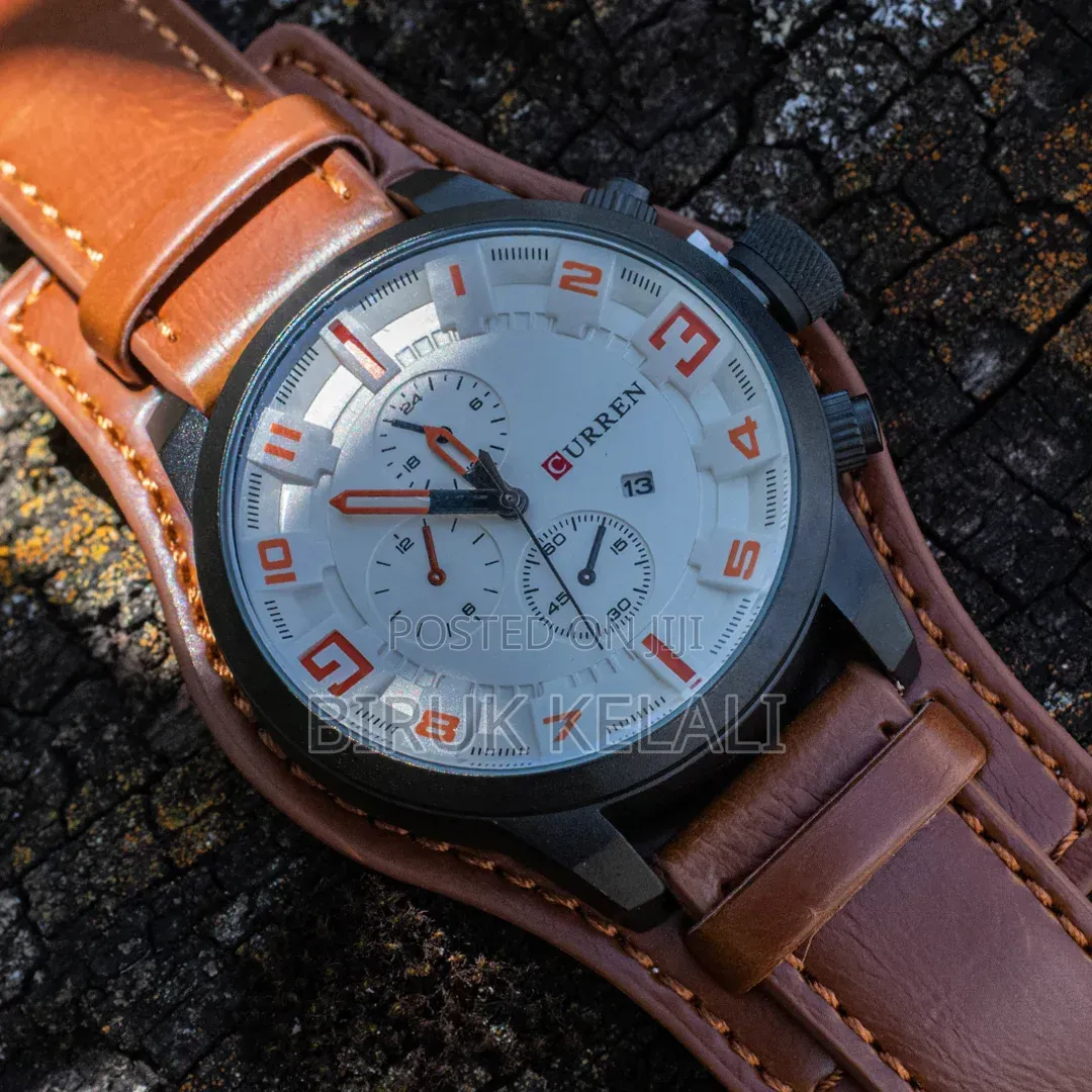 Curren 8225 Men's Wristwatch Featuring a Brown Leather Strap and White