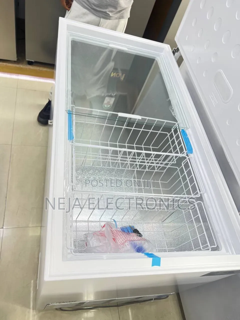 Beko Chest Freezers 380-L for Sales in Delivery