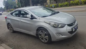Hyundai Elantra 2013
