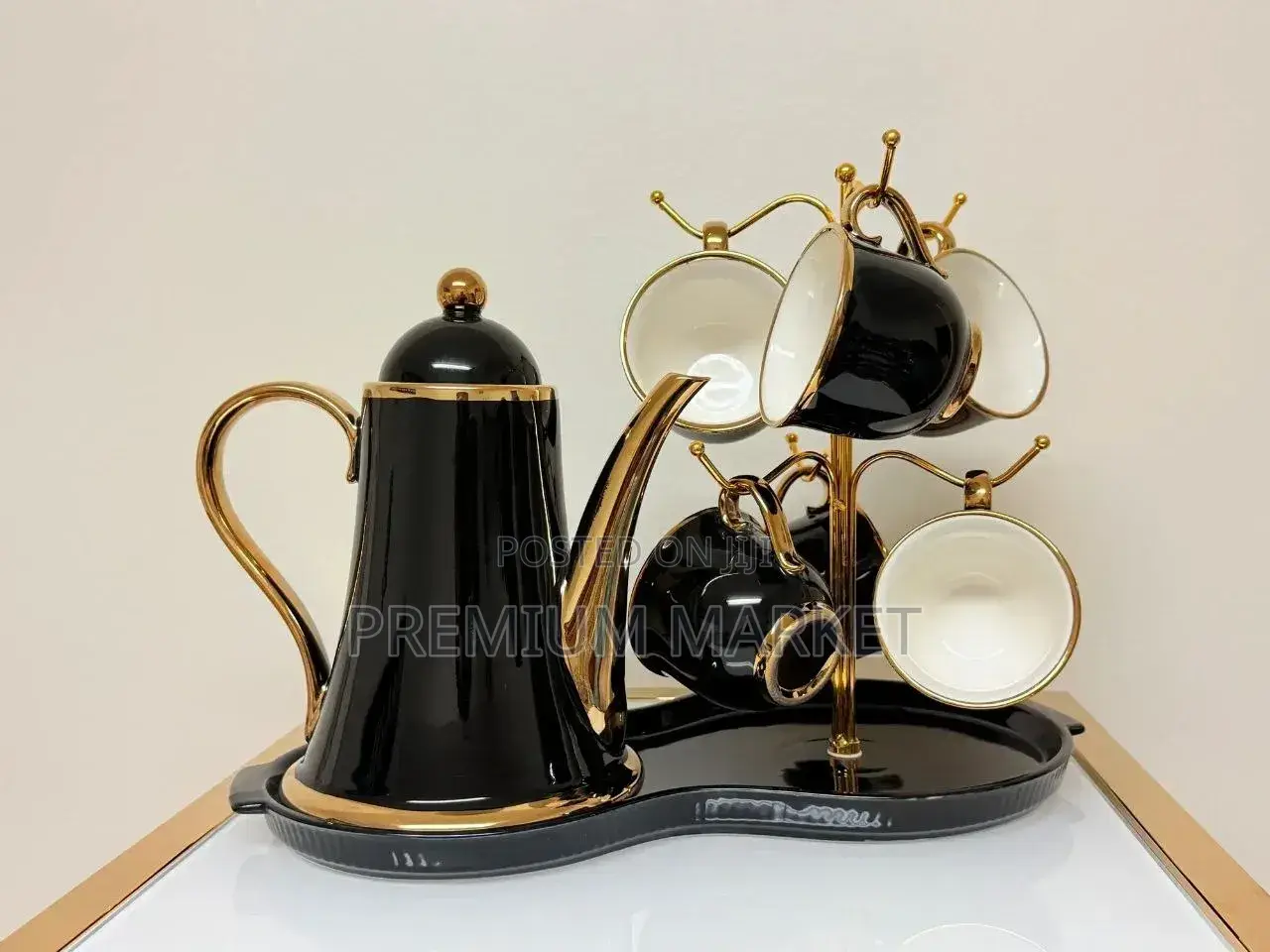 8-Piece Ceramic Milk and Tea Set With Gold Trim የሻይ እና የወተት ማቅረቢያ ሴት