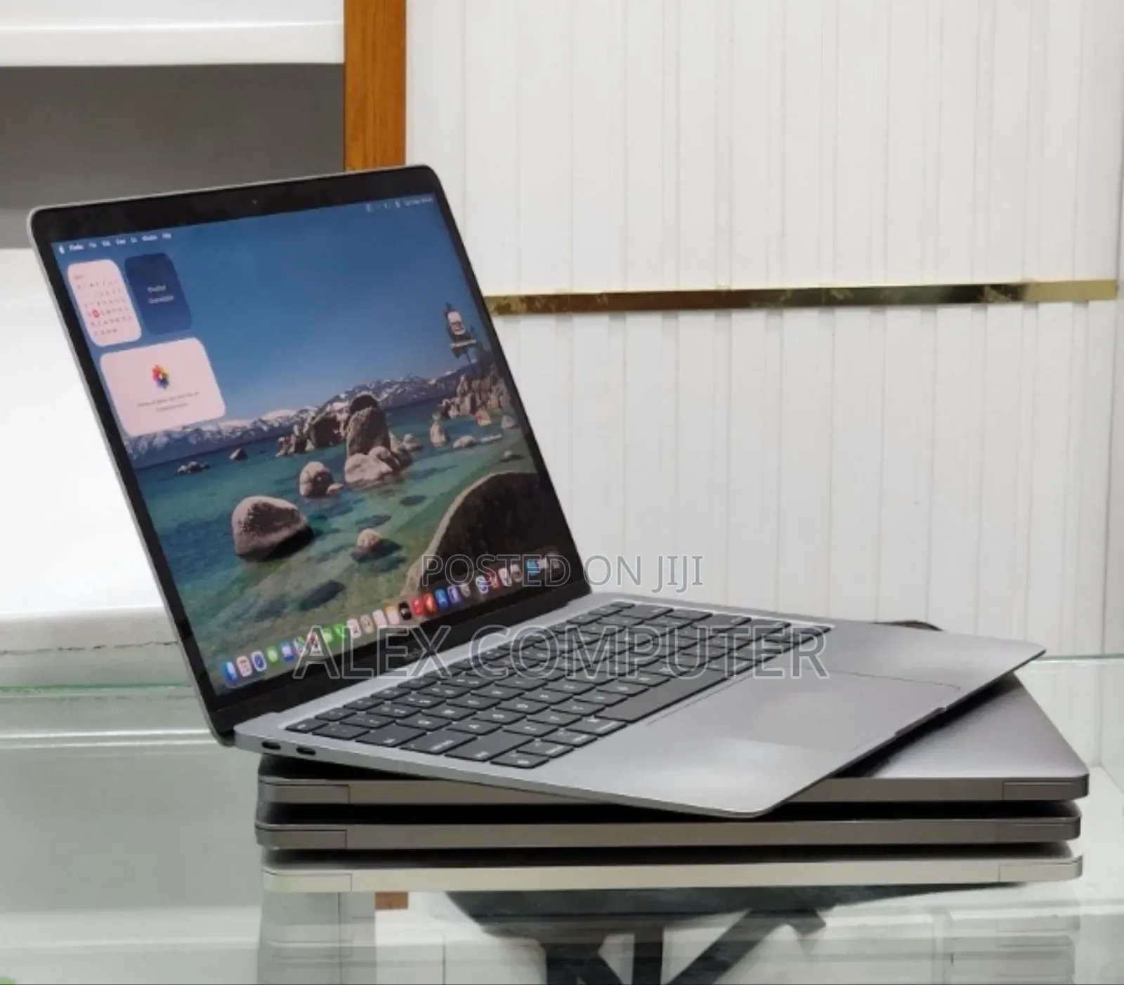 New Laptop Apple MacBook Air 2020 M1 8GB Apple M1 SSD 256GB