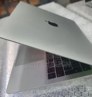 New Laptop Apple MacBook Air 2018 8GB Intel Core i5 SSD 128GB