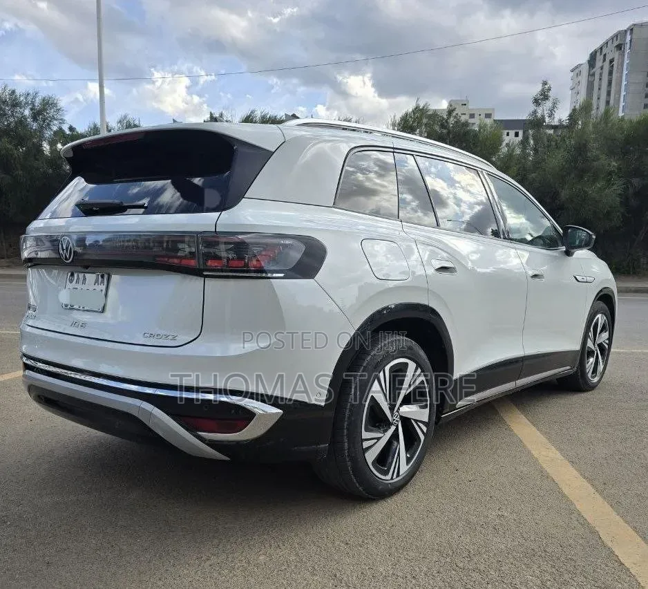 Volkswagen ID.6 2024 White