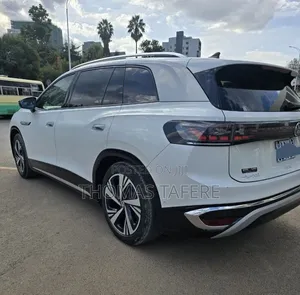 Volkswagen ID.6 2024 White