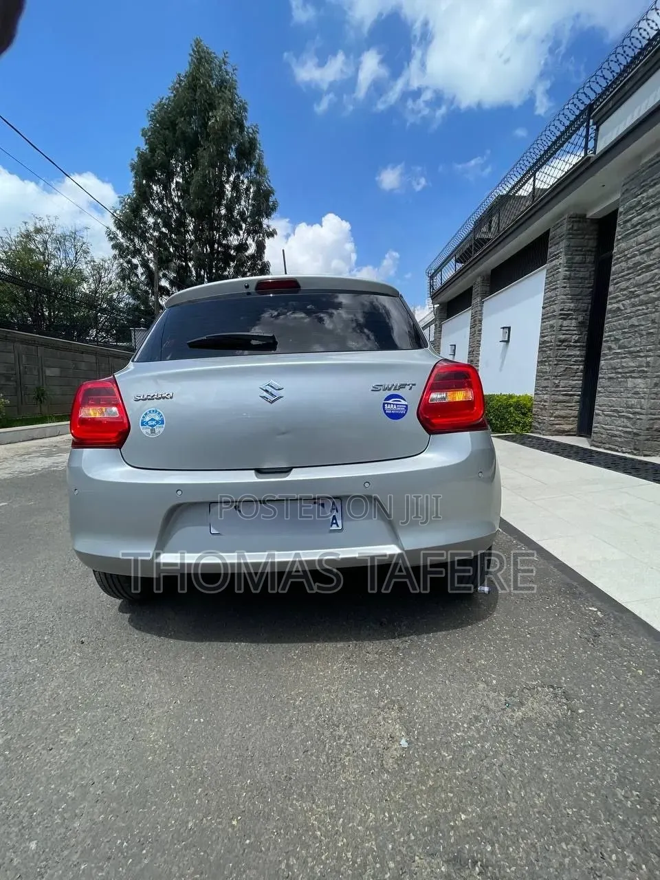 Suzuki Swift 2023 Silver