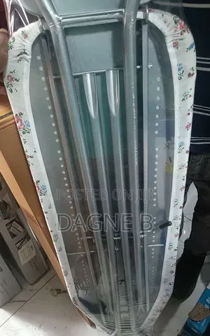 Jyl Ironing Board የልብስ መተኮሻ ቦርድ