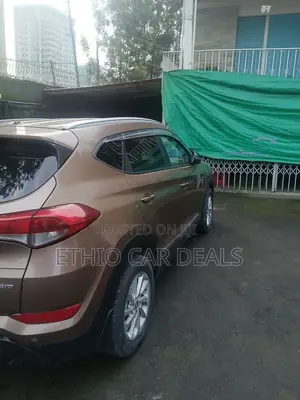 Hyundai Tucson 2015 Gold