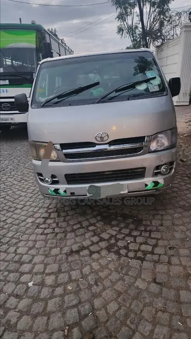 Toyota HiAce 2007 Silver