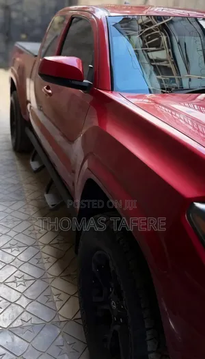 Toyota Tacoma 2018 Red