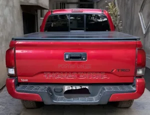 Toyota Tacoma 2018 Red