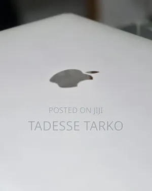 New Laptop Apple MacBook Pro 2019 16GB Intel Core i7 SSD 256GB
