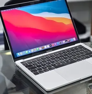 New Laptop Apple MacBook Pro 2019 16GB Intel Core i7 SSD 256GB