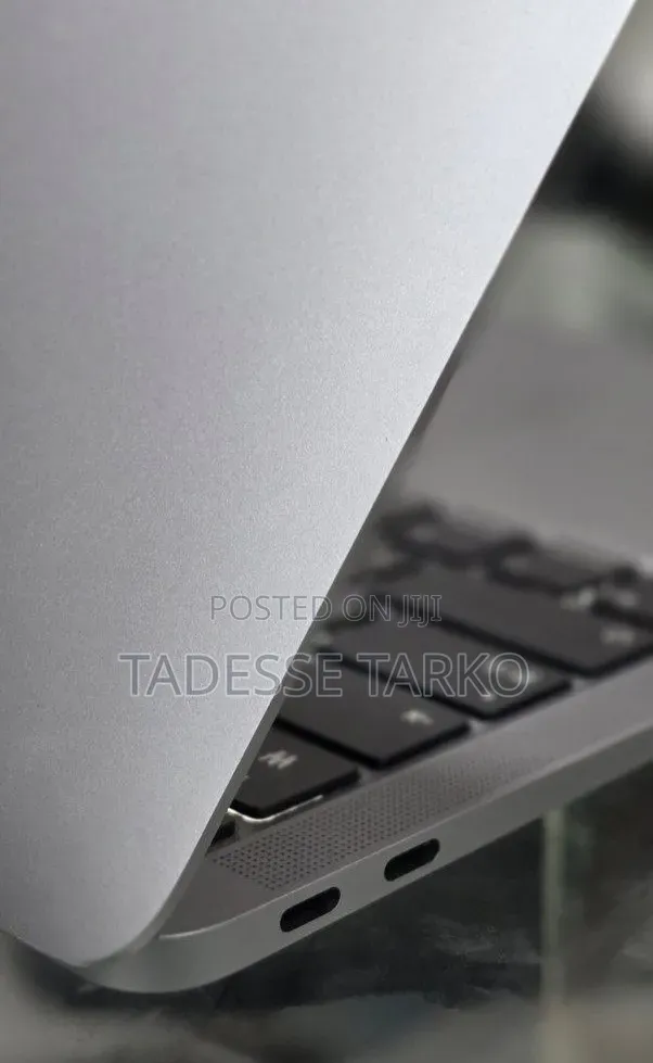 New Laptop Apple MacBook Air 2020 M1 16GB Apple M1 SSD 256GB