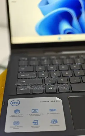 New Laptop Dell Inspiron 7306 16GB Intel Core i7 SSD 512GB