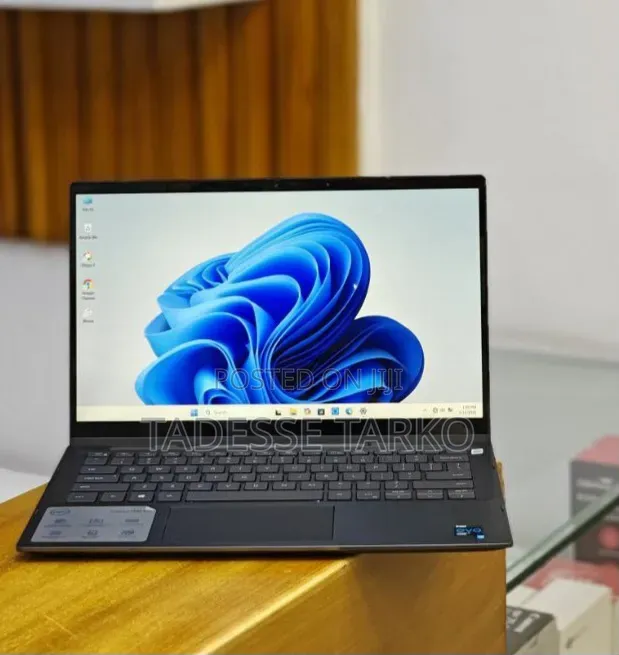 New Laptop Dell Inspiron 7306 16GB Intel Core i7 SSD 512GB