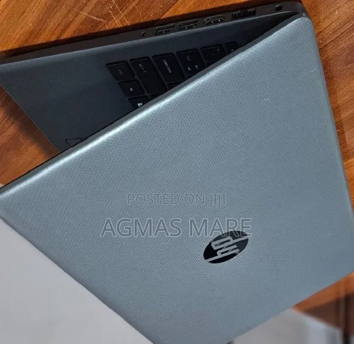 New Laptop HP 250 G7 8GB Intel Core i5 SSD 1T