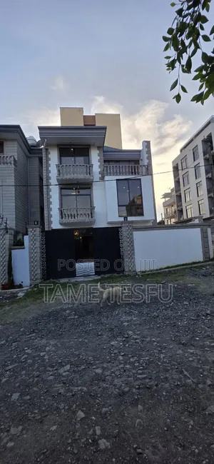 Furnished 6bdrm House in ሀያት, Bole for sale