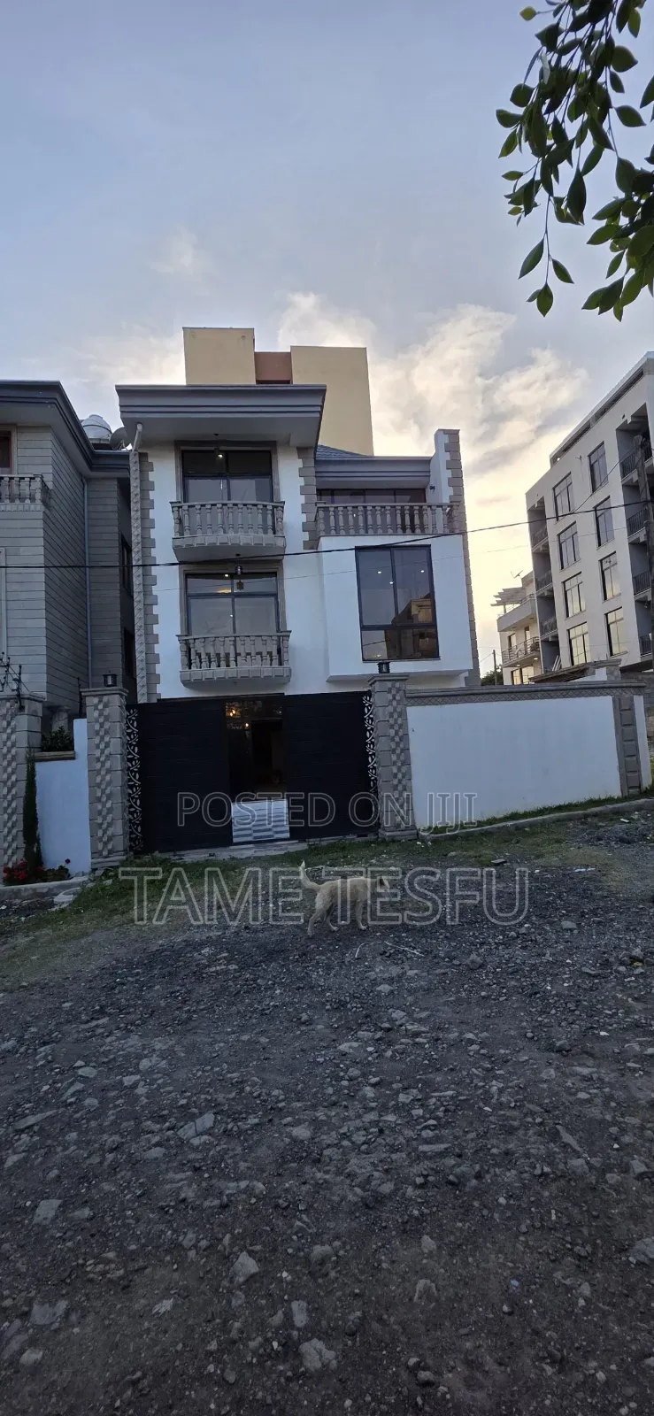 Furnished 6bdrm House in ሀያት, Bole for sale