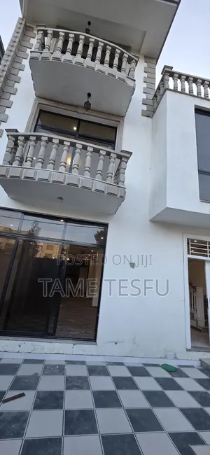 Furnished 6bdrm House in ሀያት, Bole for sale