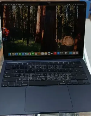 New Laptop Apple MacBook Air 2025 M4 13-inch 16GB Apple M4 SSD 256GB