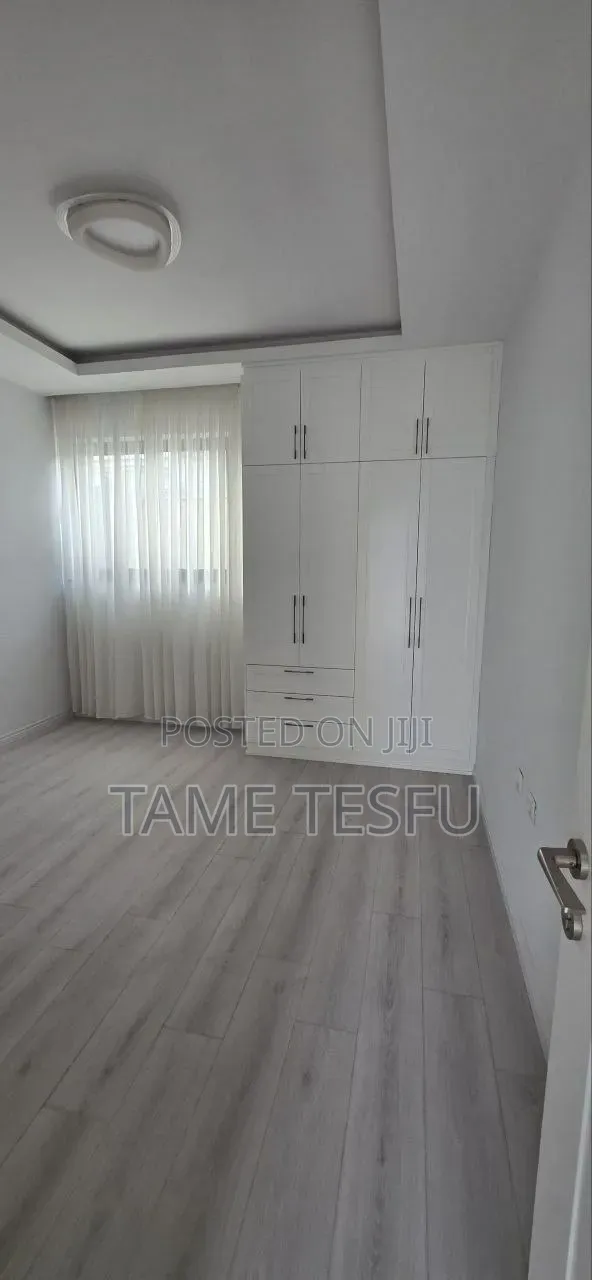 Furnished 10bdrm House in ሀያት, Bole for sale