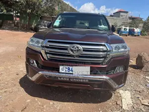 Toyota Land Cruiser 4.5 V8 VXR 2019 Burgundy