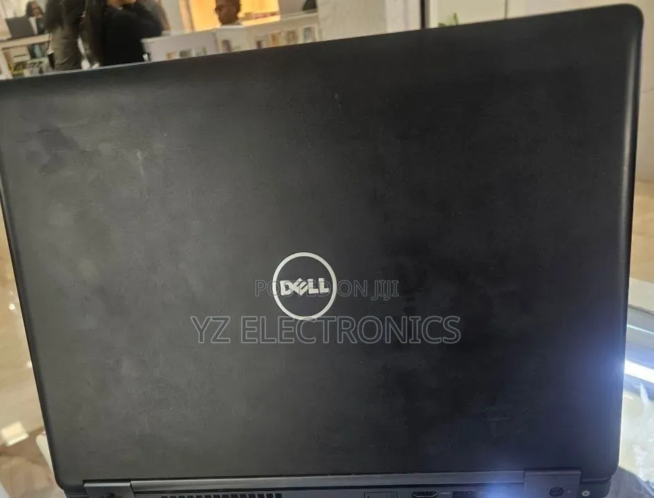 New Laptop Dell Latitude 14 5480 8GB Intel Core i5 SSD 256GB